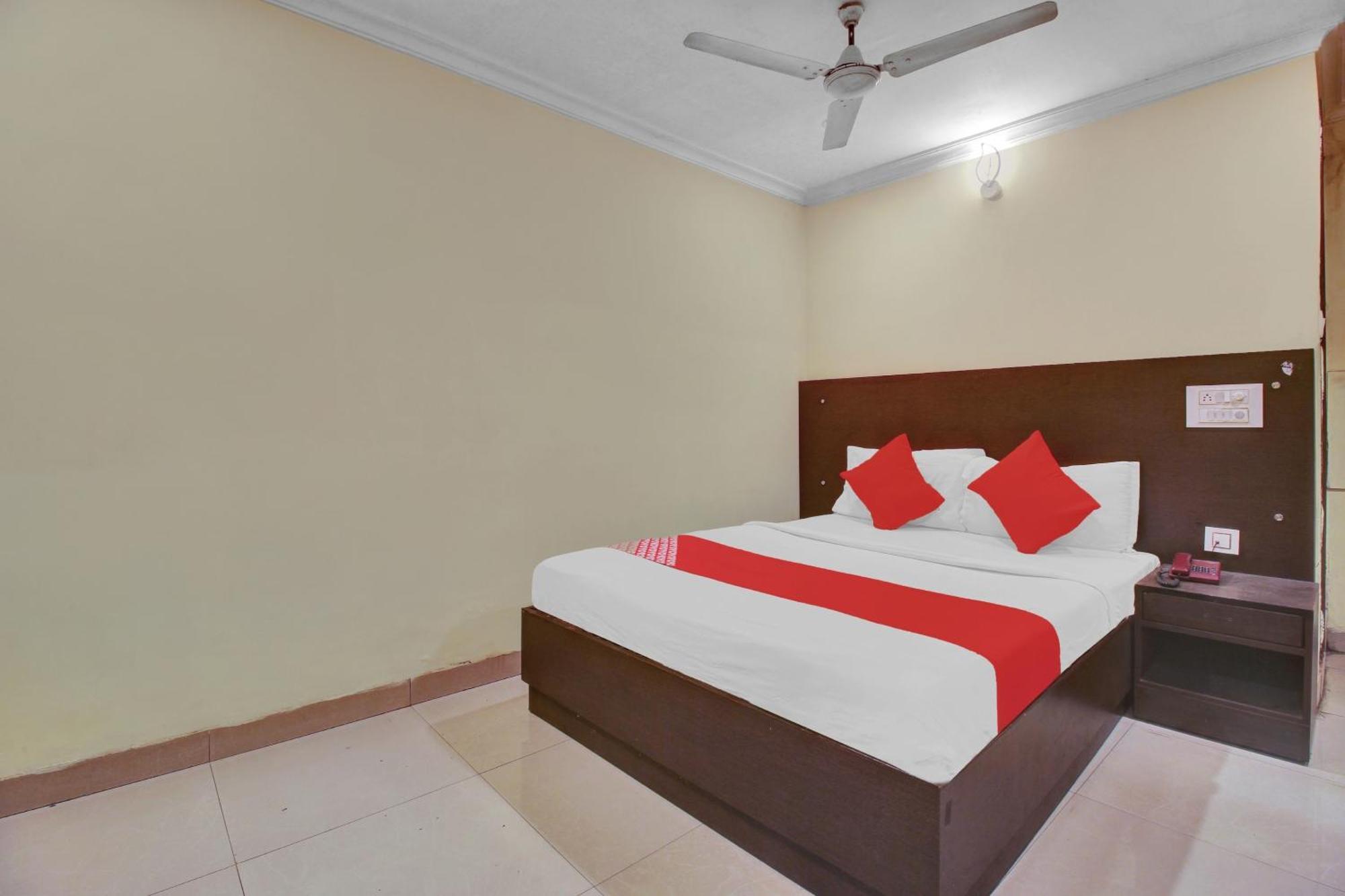 Hotel O Happy Rooms Хайдарабад Экстерьер фото