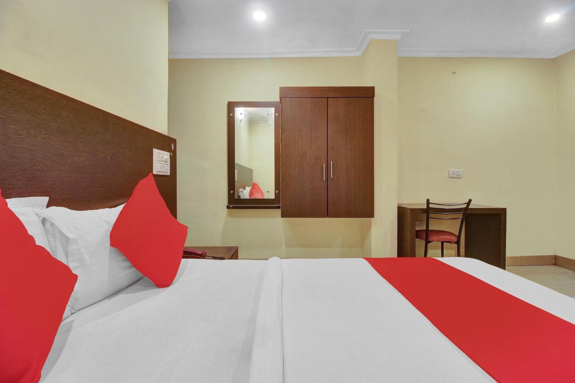 Hotel O Happy Rooms Хайдарабад Экстерьер фото