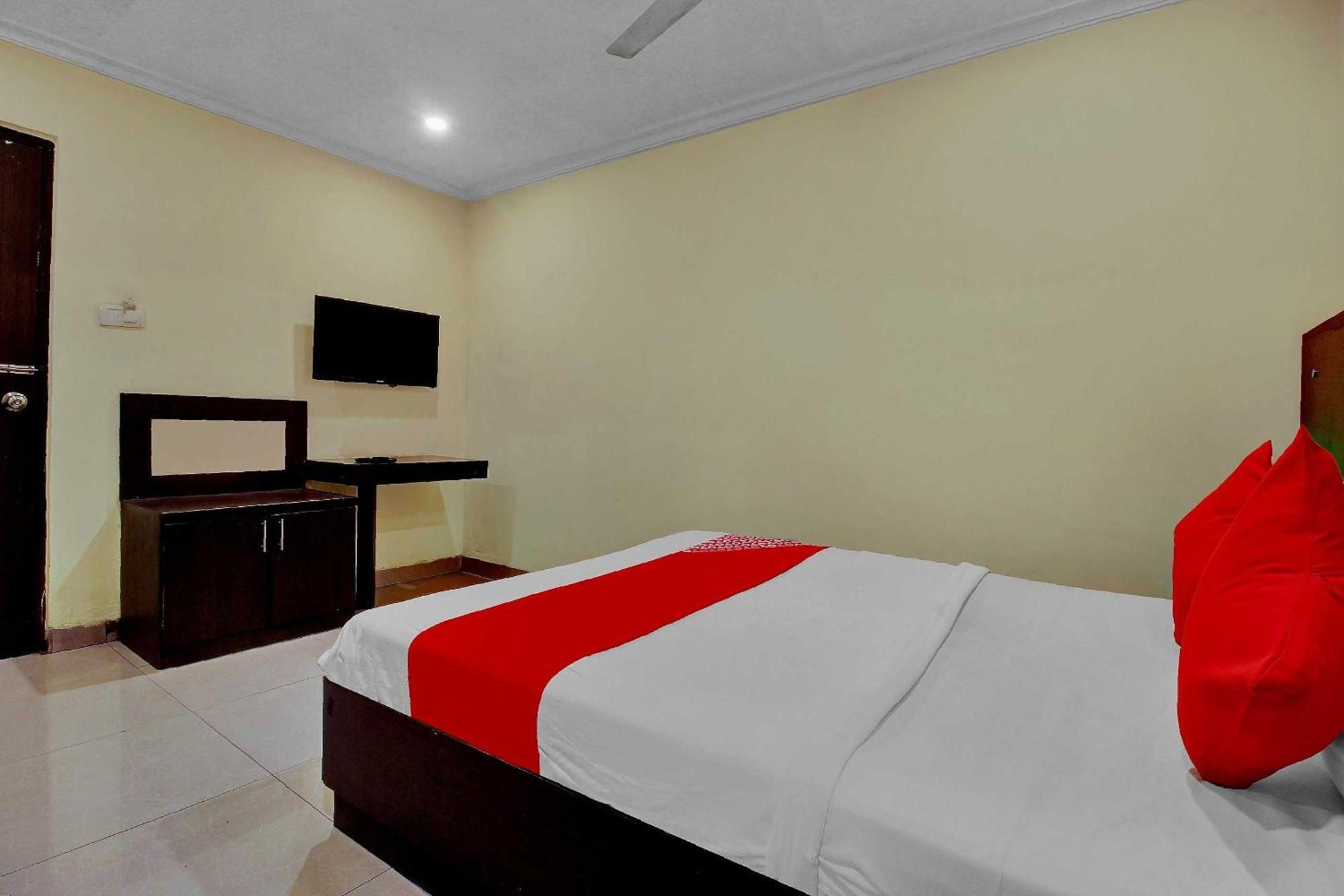 Hotel O Happy Rooms Хайдарабад Экстерьер фото