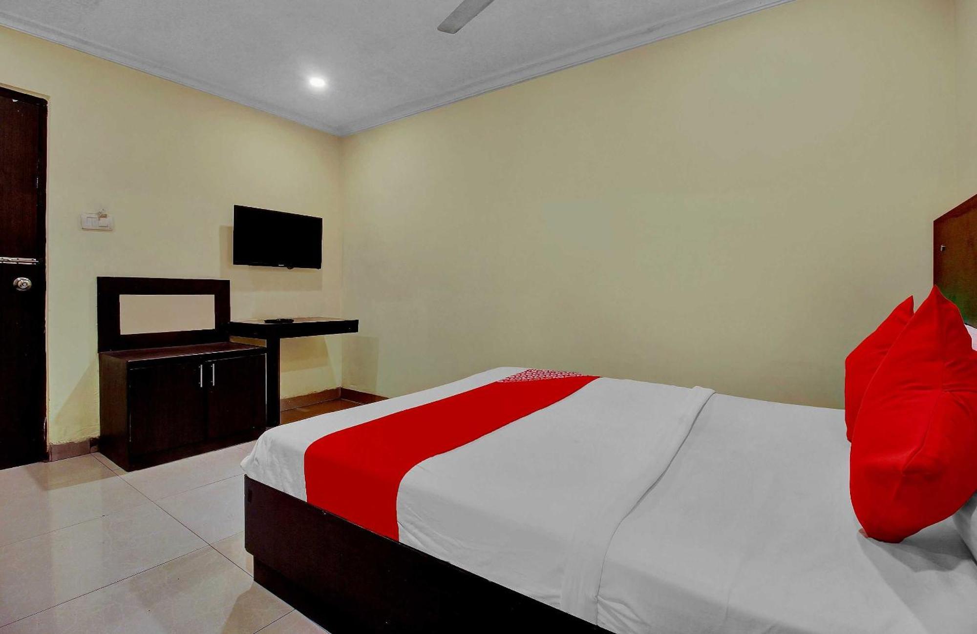 Hotel O Happy Rooms Хайдарабад Экстерьер фото